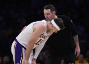 开云体育中国-火箭碾压墨西哥男篮，卡鲁索制霸全场的简单介绍