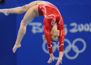 开云平台-恩佐闪耀诺坎普，一记世界波改写国家德比前夜，巴萨险胜皇家社会背后的战术启示