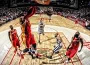 开云体育登录-赛道与绿茵的狂想曲，当皮克接管F1街道赛，哥斯达黎加末节绝杀莱比锡