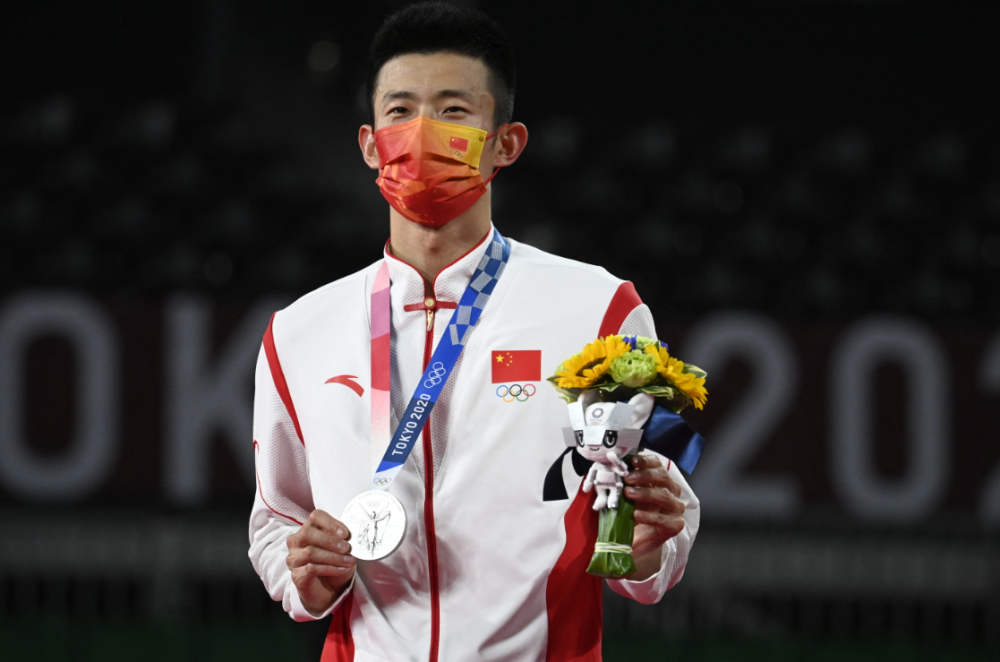 包含印度羽毛球队完胜丹麦羽毛球队，谌龙惊艳世界的词条