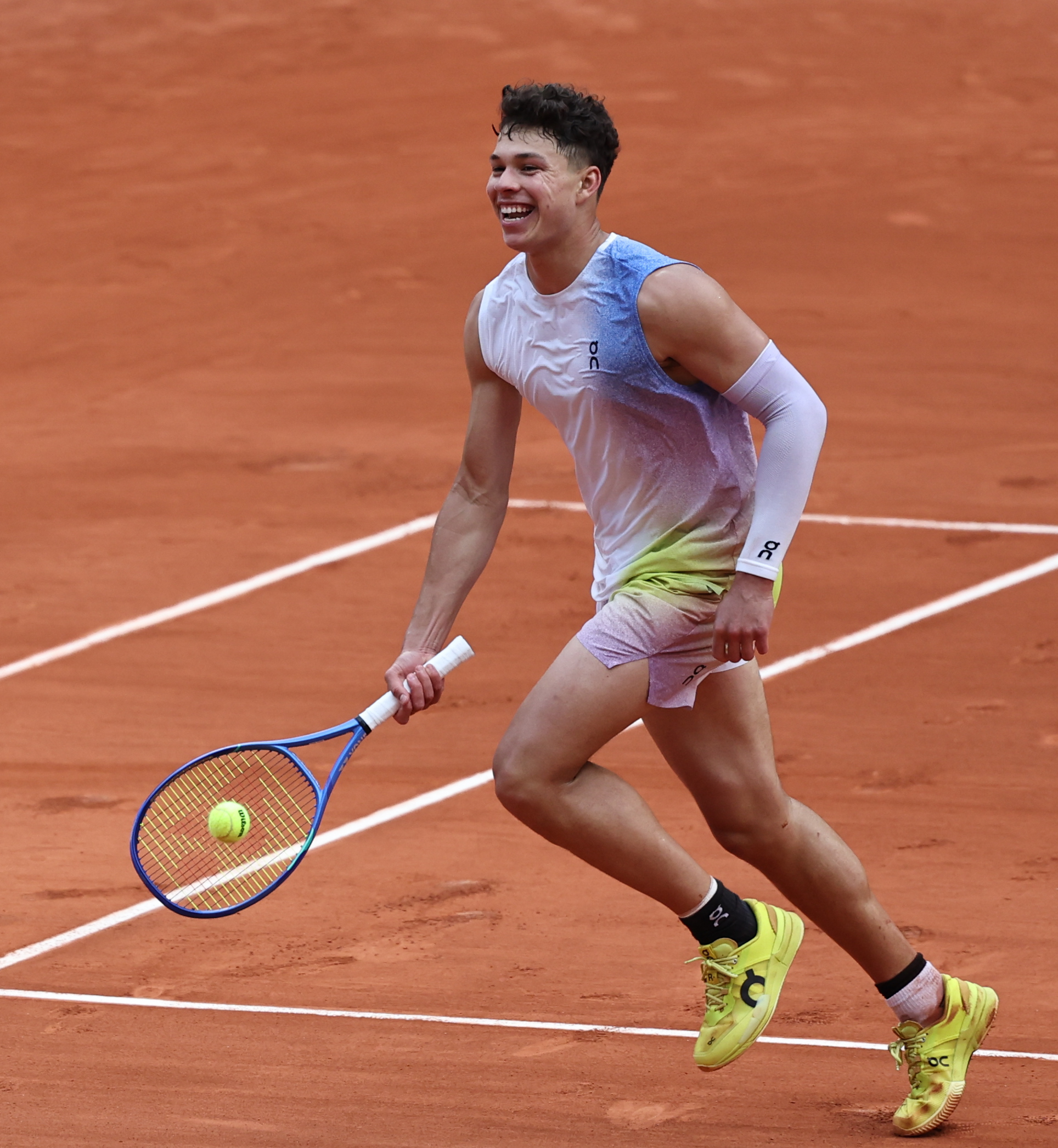 关于澳大利亚网球队轻取美国网球队，阿尔卡拉斯关键制胜的信息