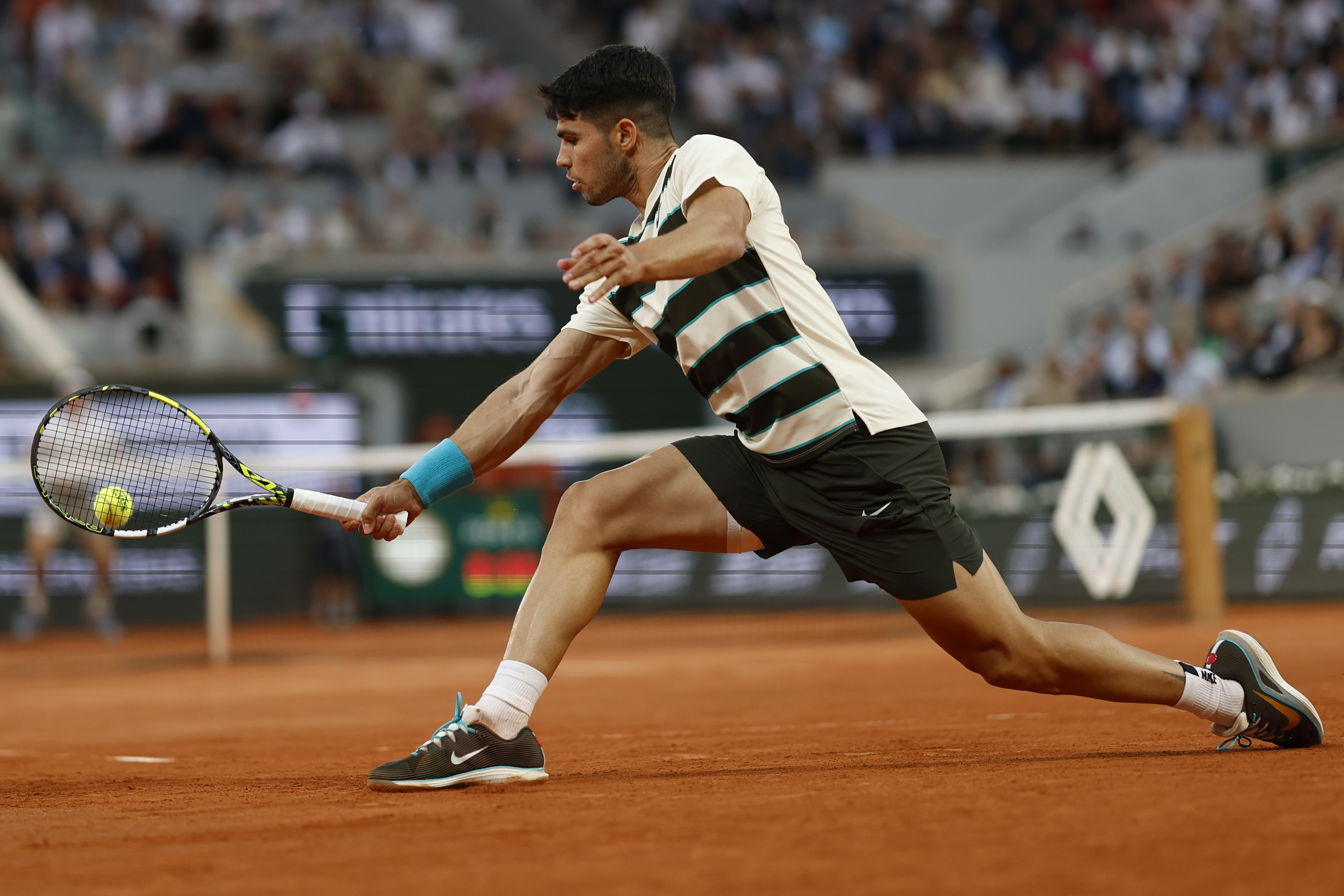 澳大利亚网球队逆转世界网球队，阿尔卡拉斯制霸全场的简单介绍