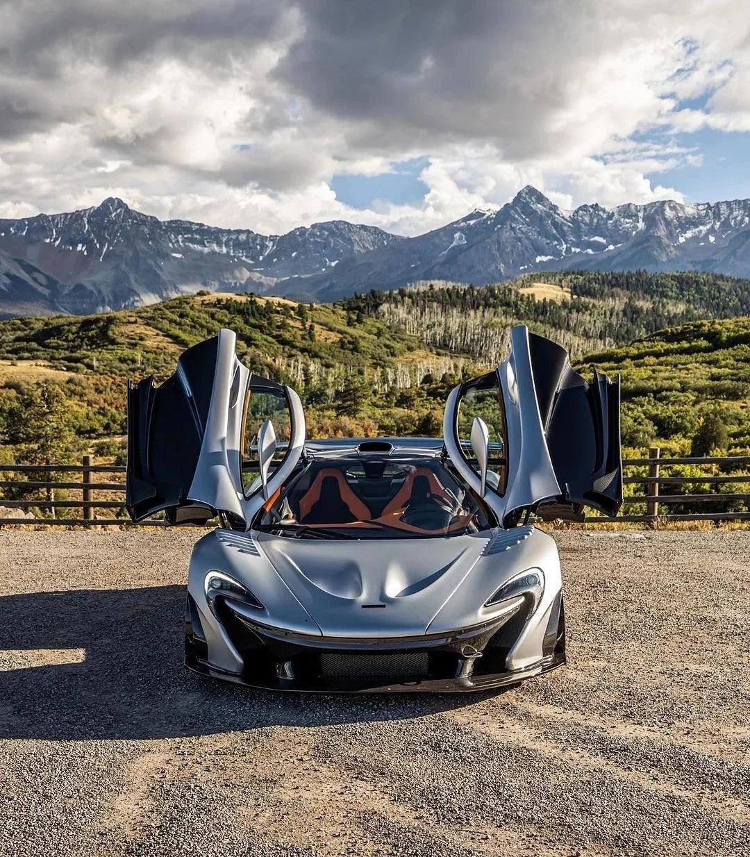 包含迈凯伦横扫阿斯顿马丁，拉塞尔高光表现的词条