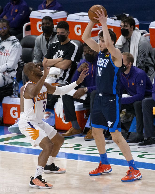 雷霆碾压吉林队，布克惊艳四座