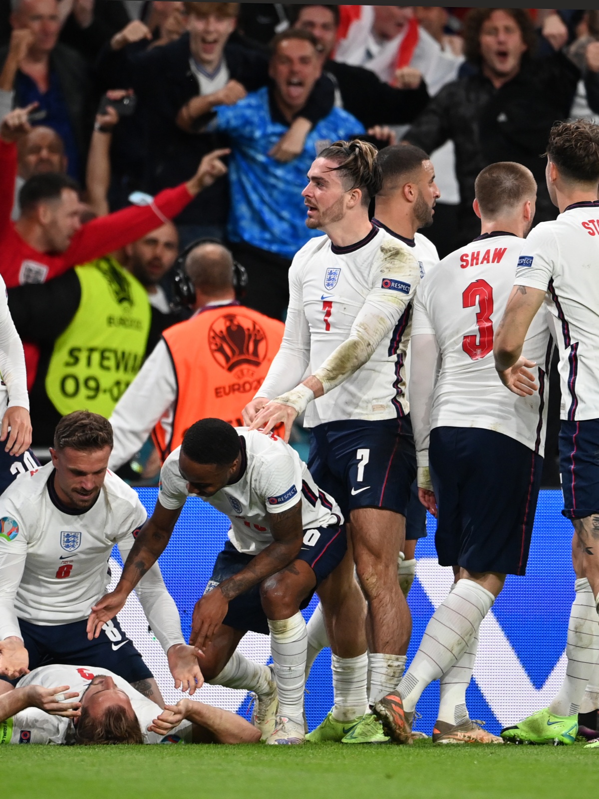 欧洲超级豪门席卷比赛场上轻松取胜的简单介绍