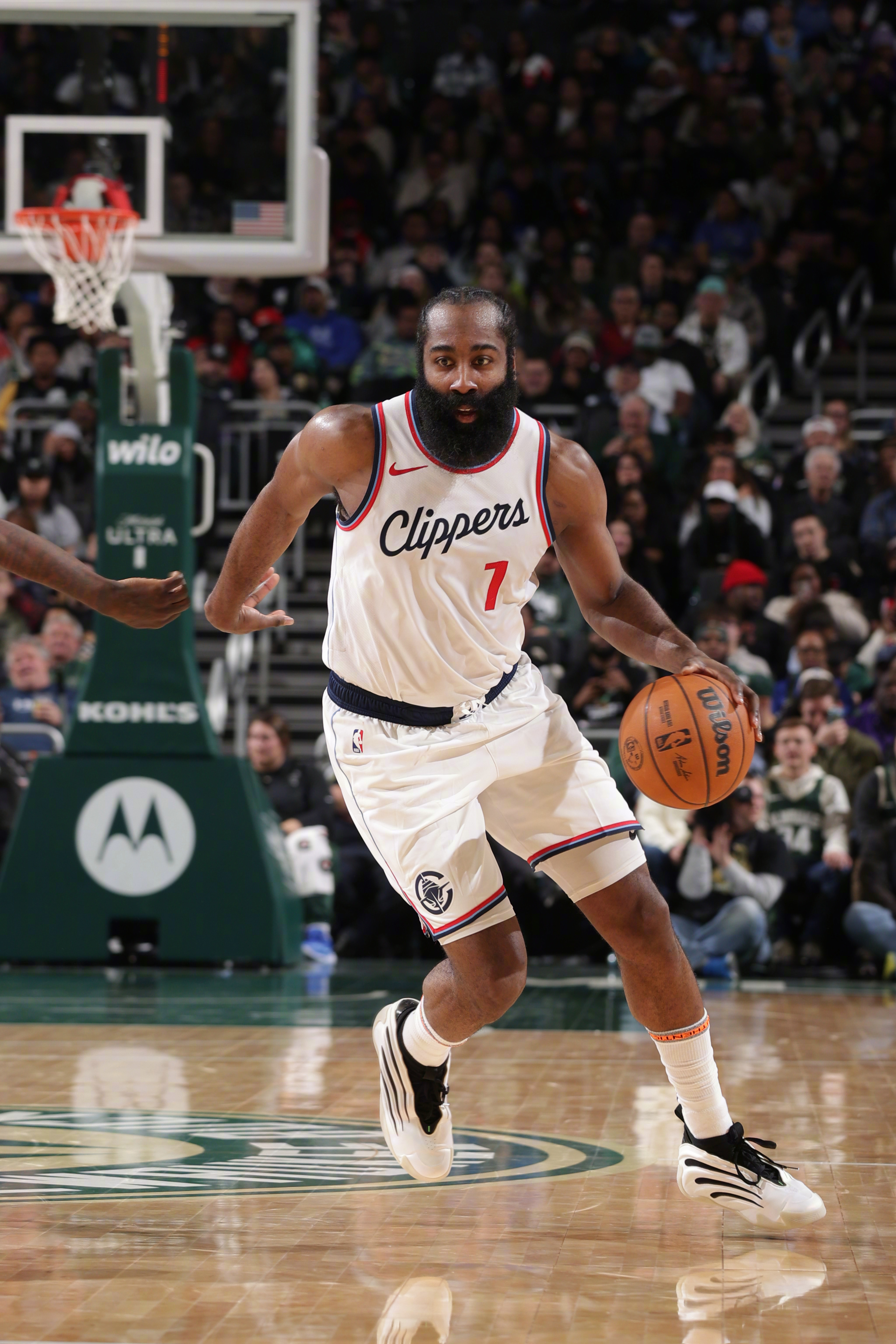 包含快船连胜五场，莱昂纳德状态火爆的词条