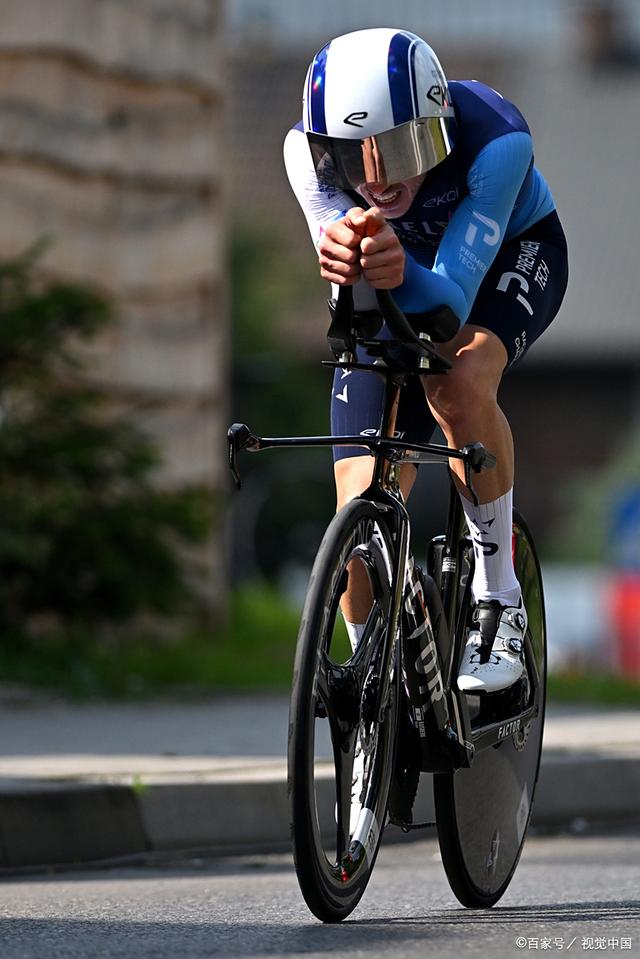 意大利运动员在男子自行车赛中居首