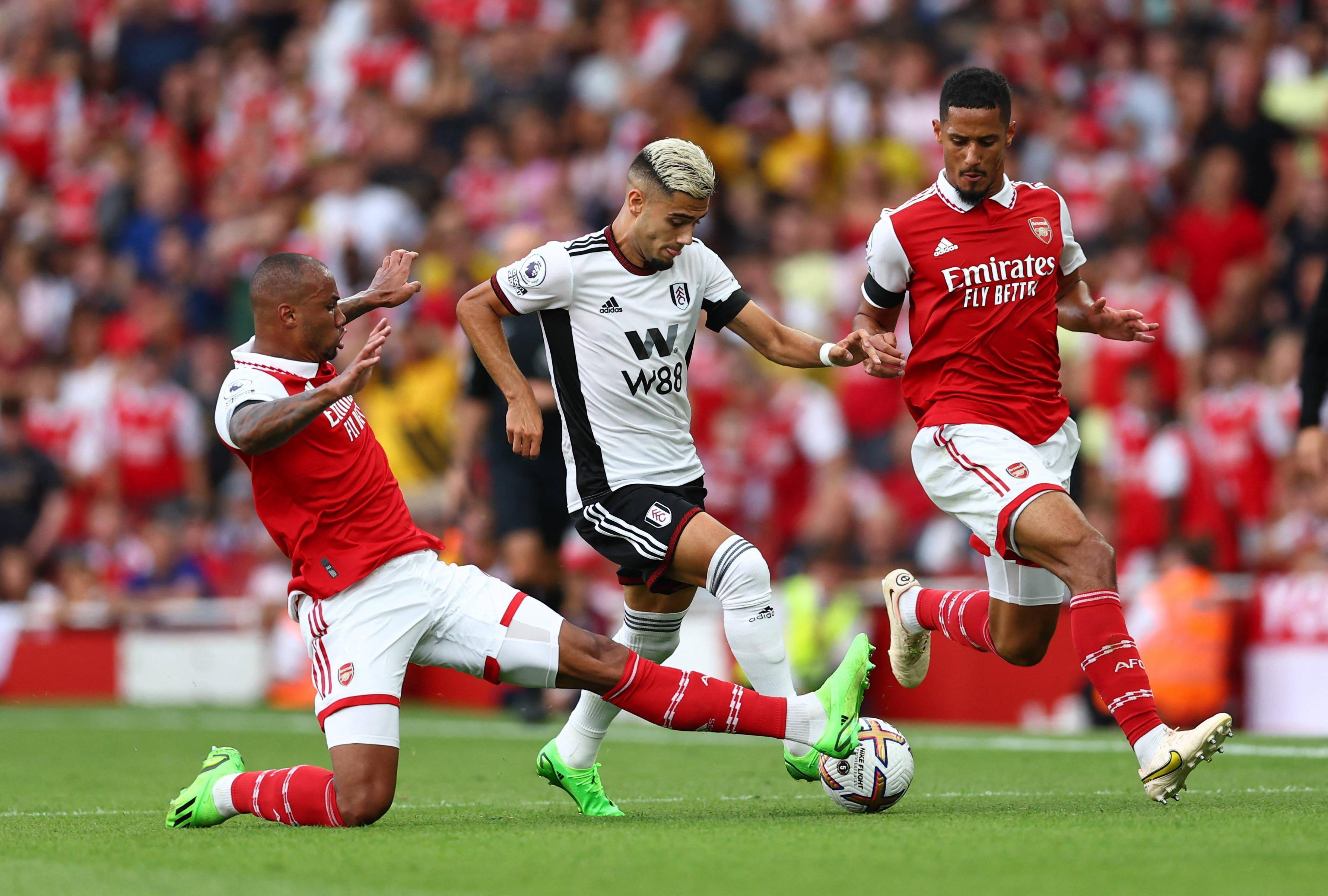 阿森纳强势英格兰，博格巴2统治全场的简单介绍