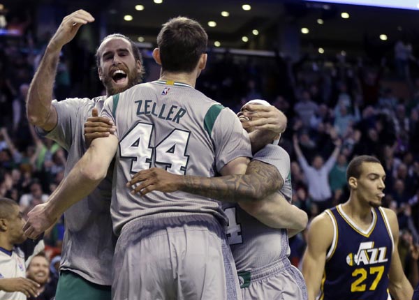 凯尔特人逆转波兰男篮，费沃斯高光表现的简单介绍