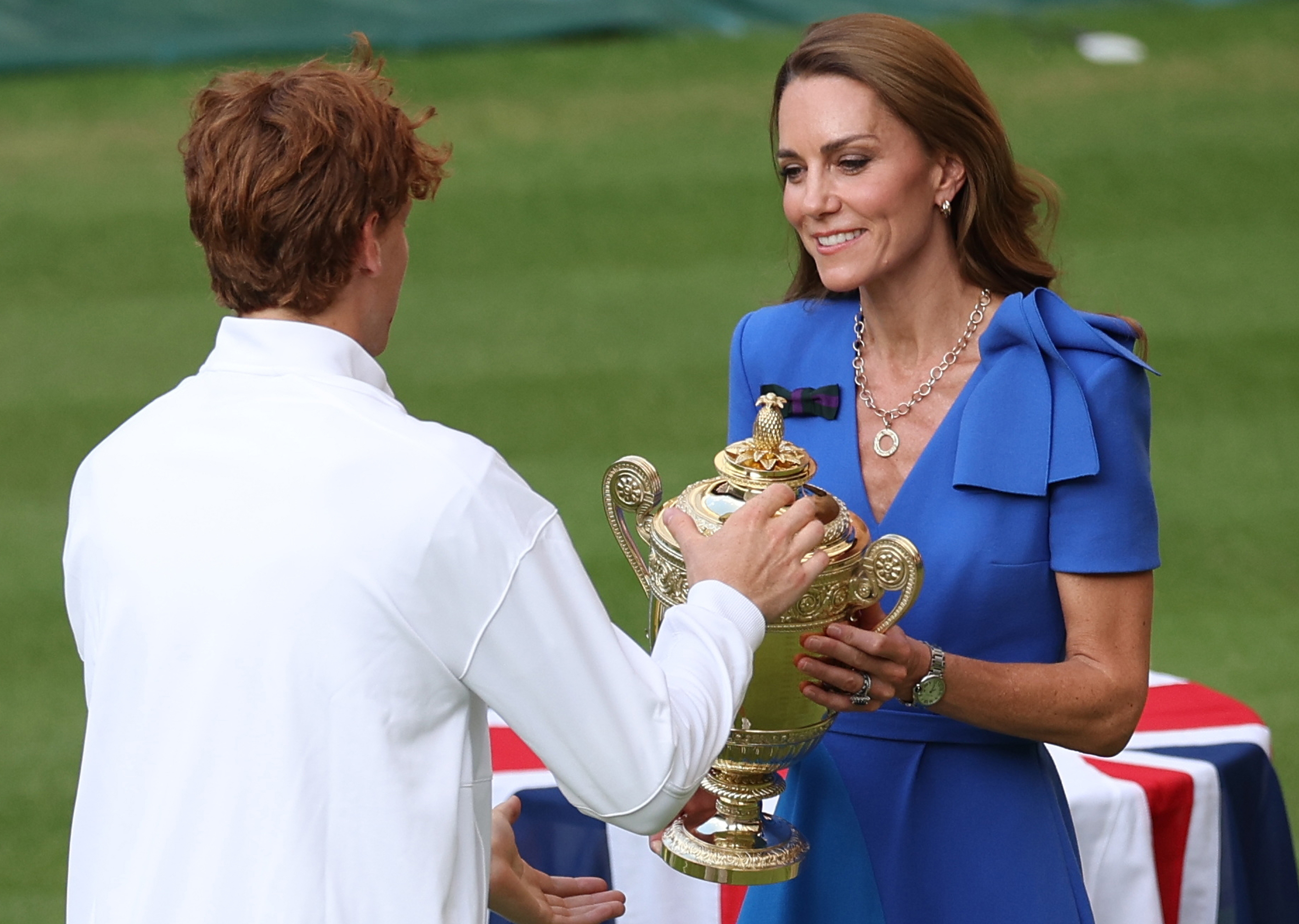 温网力克拉沃尔杯，辛纳扛起全队的简单介绍