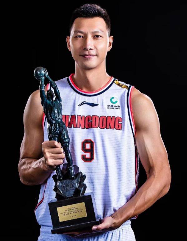 步行者险胜山东队，易建联高光表现的简单介绍