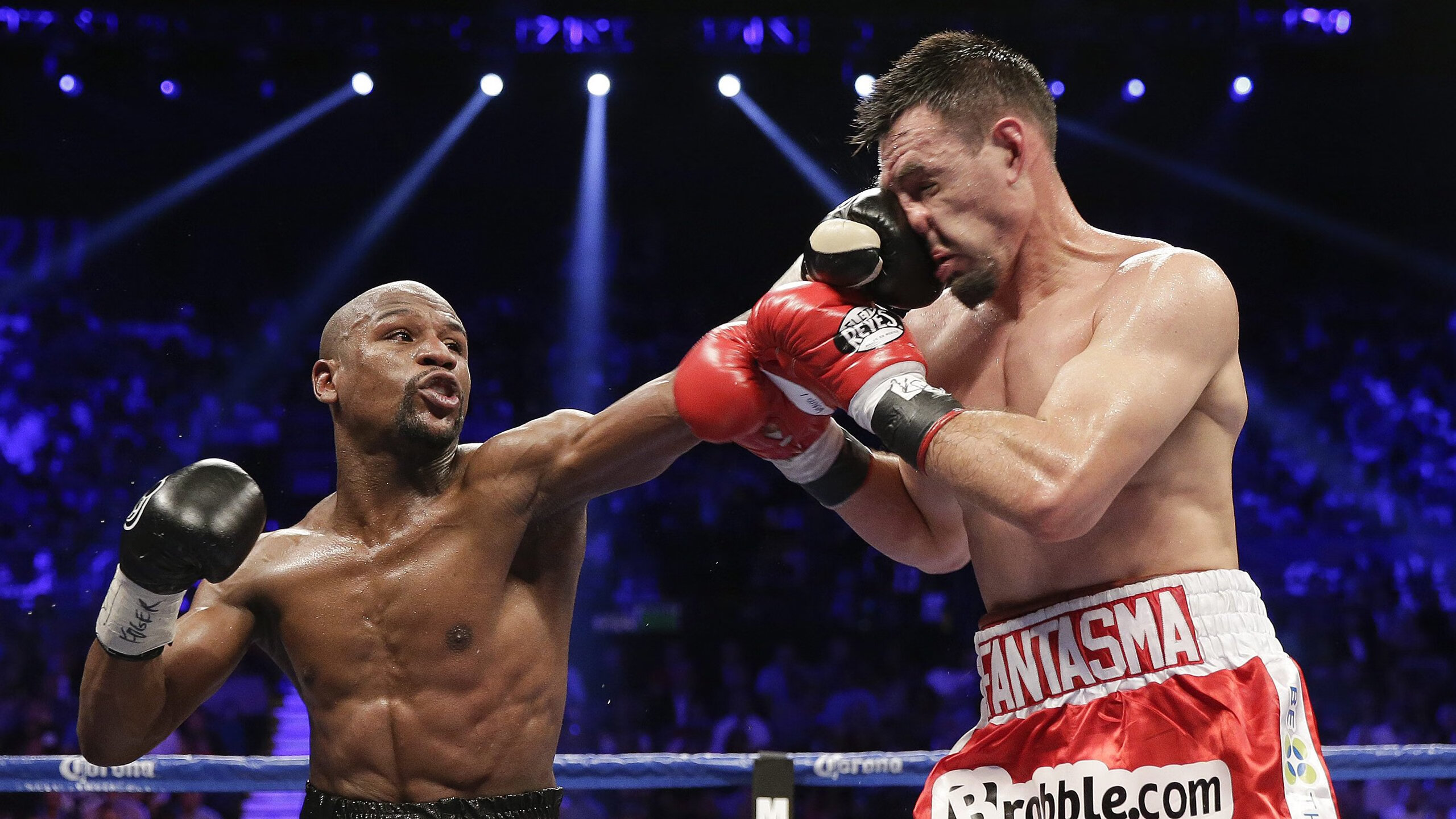 赛道上的毫厘之争，阿隆索关键制胜，梅赛德斯险胜阿斯顿马丁